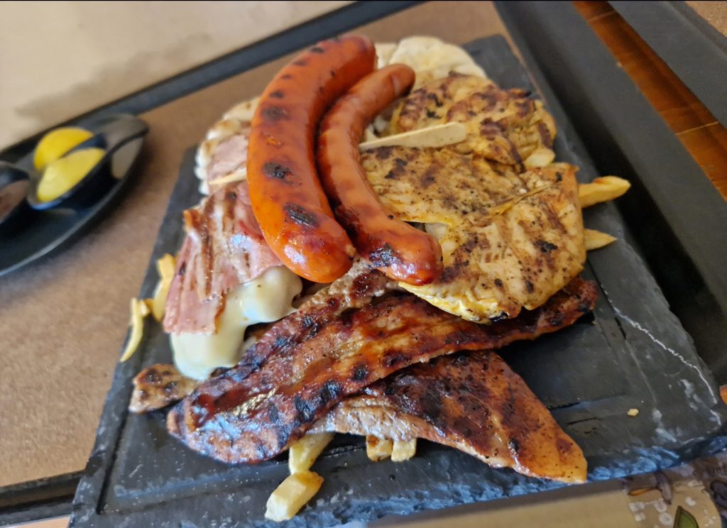 liotrivi-burger-pasta-gril