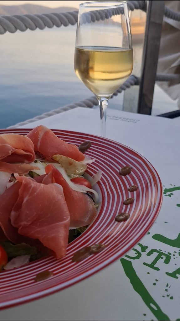 liotrivi-burger-pasta-gril