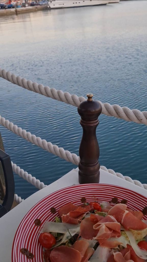 liotrivi-burger-pasta-gril